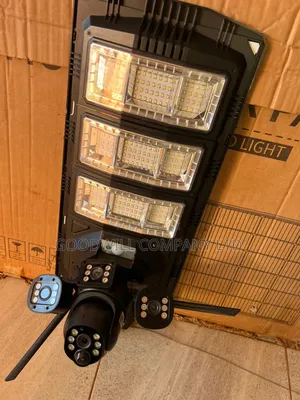 450w Goodwe Solar Street Light With 3 Lense Camera