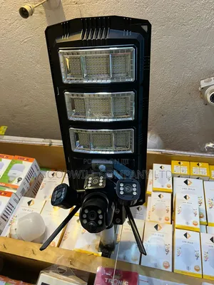 450w Bydwall Solar Street Light With 3 Lense Camera