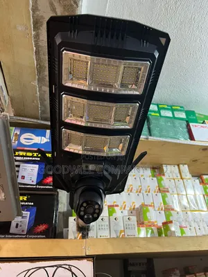 450w Tesla Powerwall3 Solar Street Light With Single Lense Camera