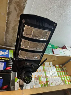 450w Tesla Powerwall3 Solar Street Light With Single Lense Camera