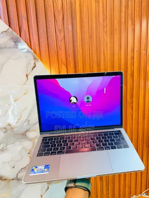 Laptop Apple MacBook Pro 2017 16GB Intel Core i7 SSD 256GB