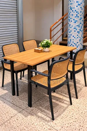 Extendable Foldable Dining Table and Plastic Chairs
