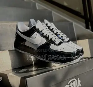 Syna Central Sea X Nike Air Force 1 Low Retro Sneakers