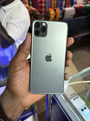 Apple iPhone 11 Pro Max 64 GB Green