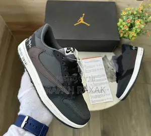 Fragment X Travis Scott Air Jordan 1low Og Sneakers