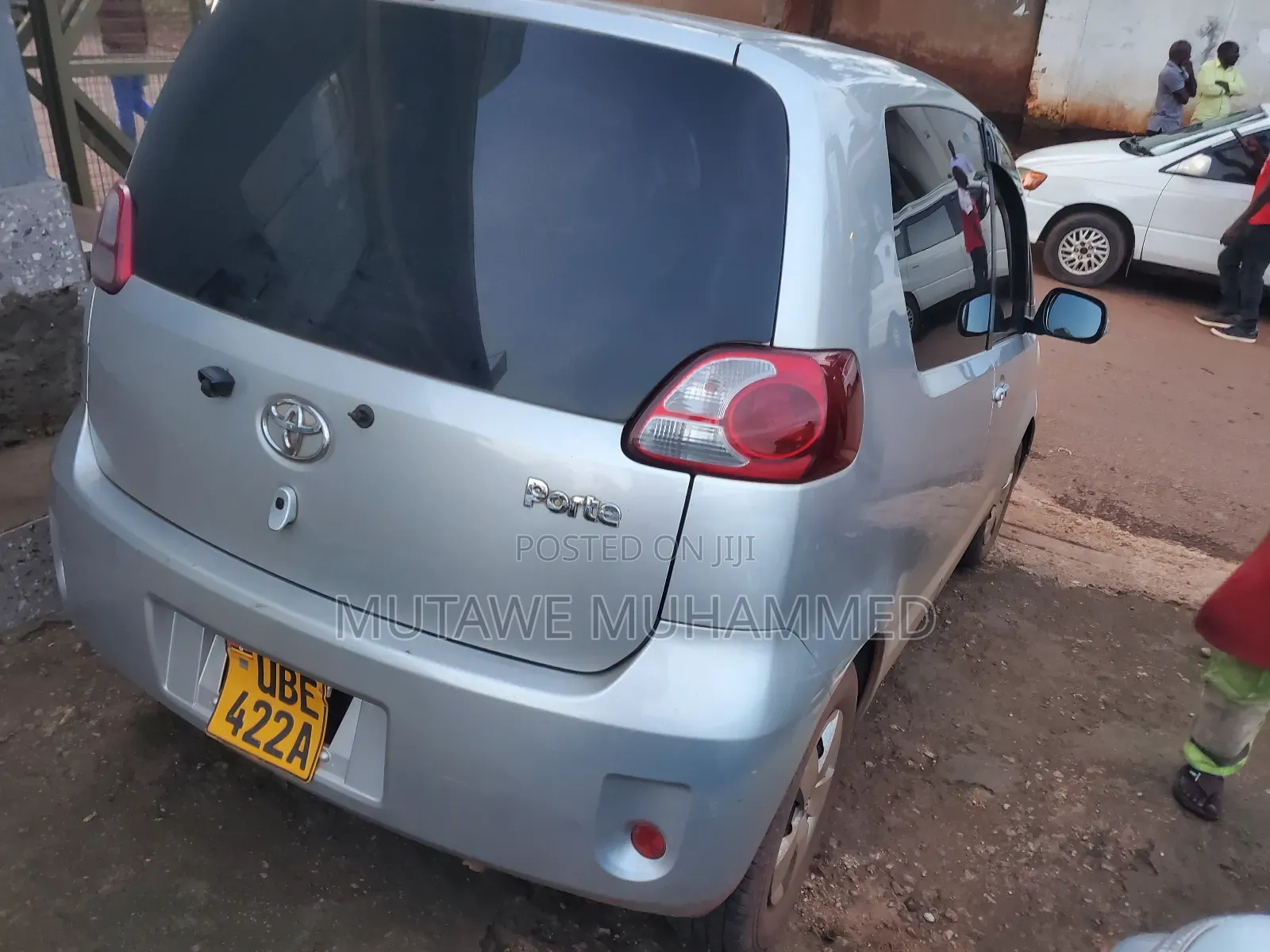 Toyota Porte 2010 Silver