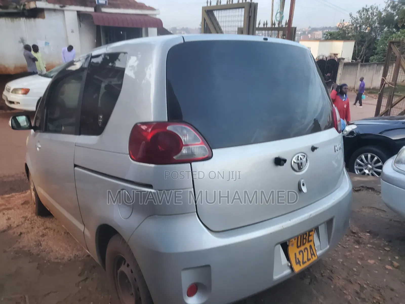 Toyota Porte 2010 Silver