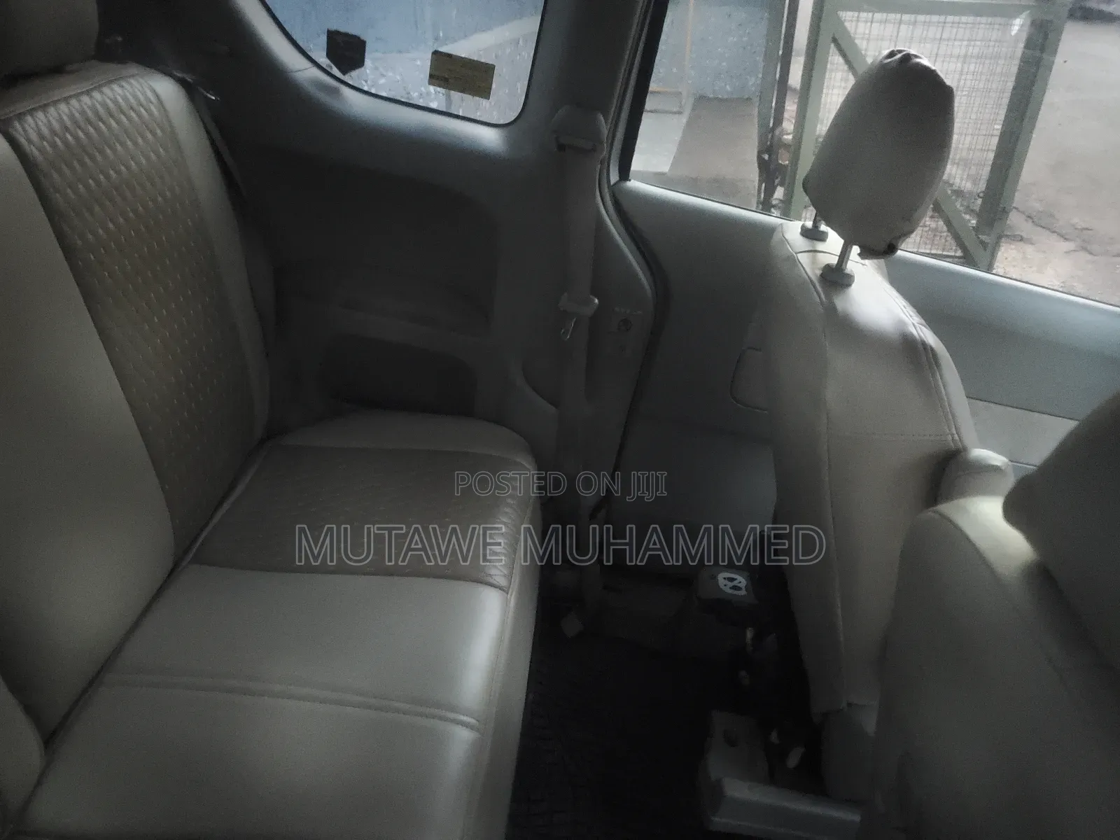 Toyota Porte 2010 Silver