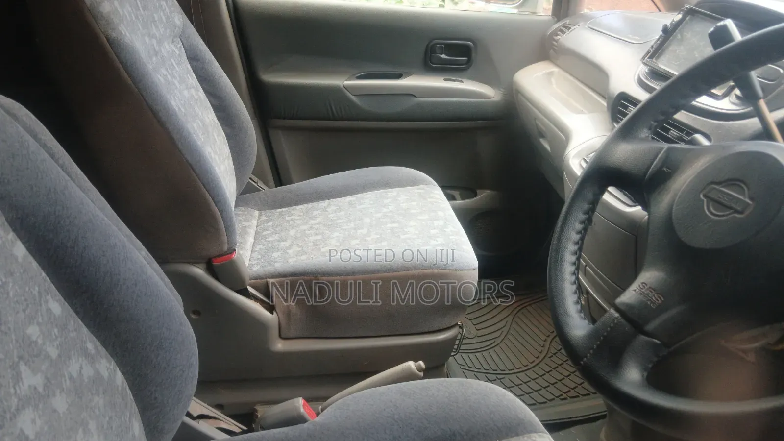 Nissan Serena 2004 Silver