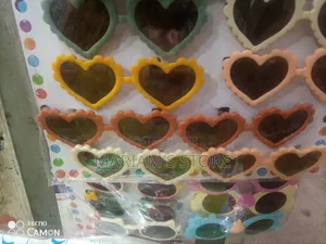 Children's Heart-Shaped Sunglasses, Commonly for Kids.