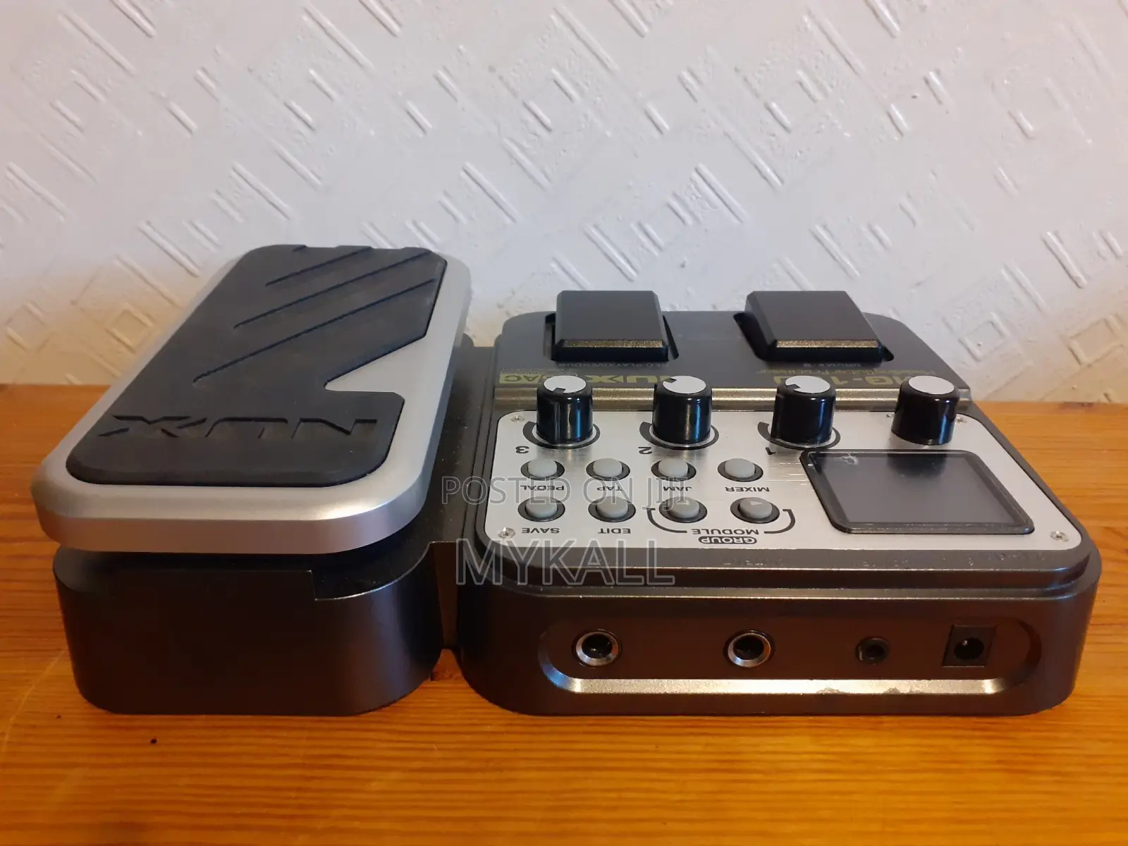 Nux Mg-100 Guitar Multi Effects Processor