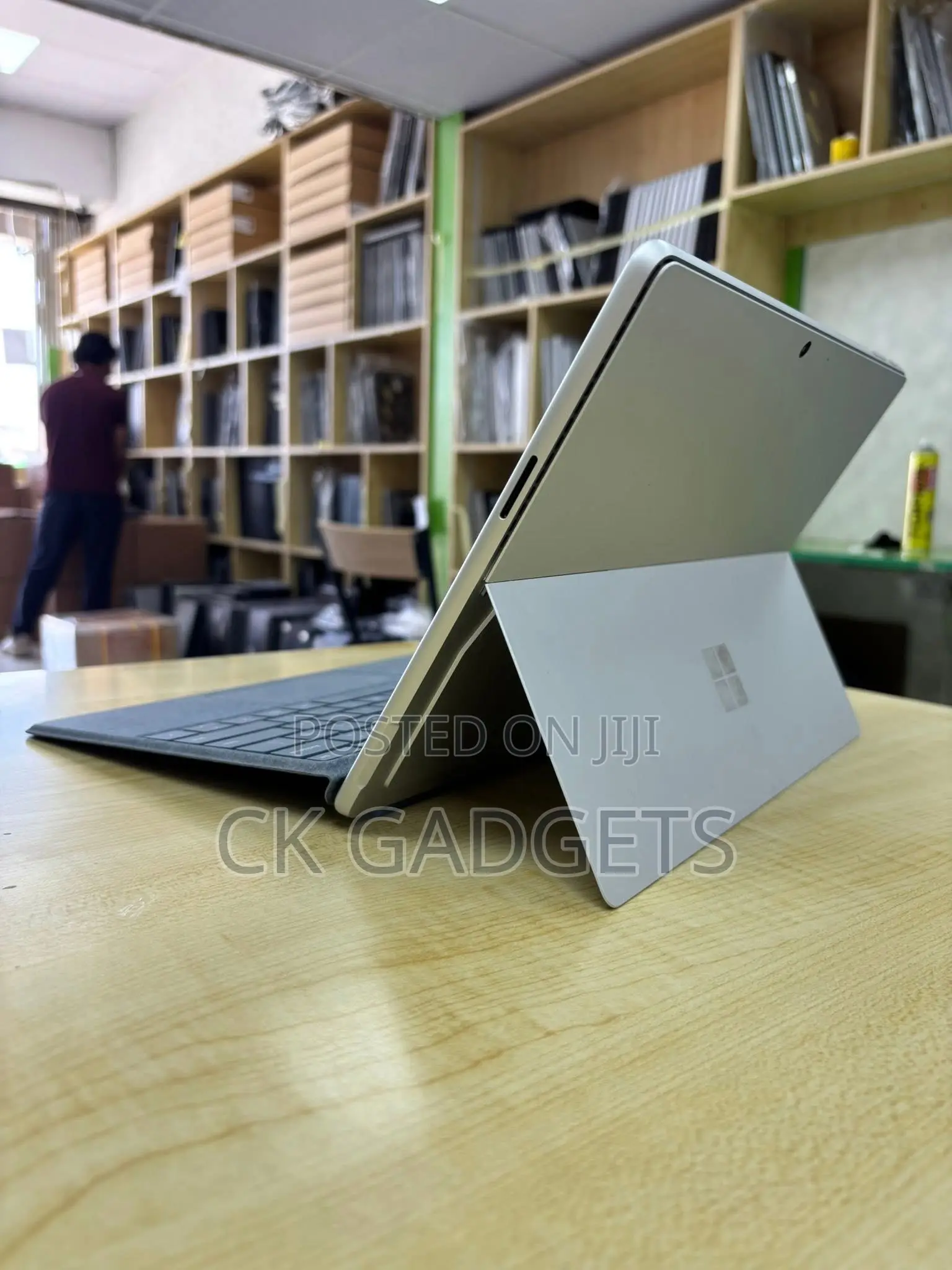 Laptop Microsoft Surface Pro 8 16GB Intel Core i7 SSD 512GB