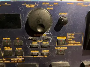 Boss Gt-5 Guitar Effects Processor