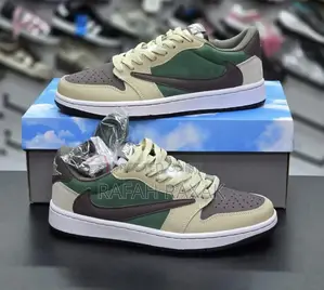 Sail and Ridgerock Air Jordarn 1 Low X Travis Scott Sneakers
