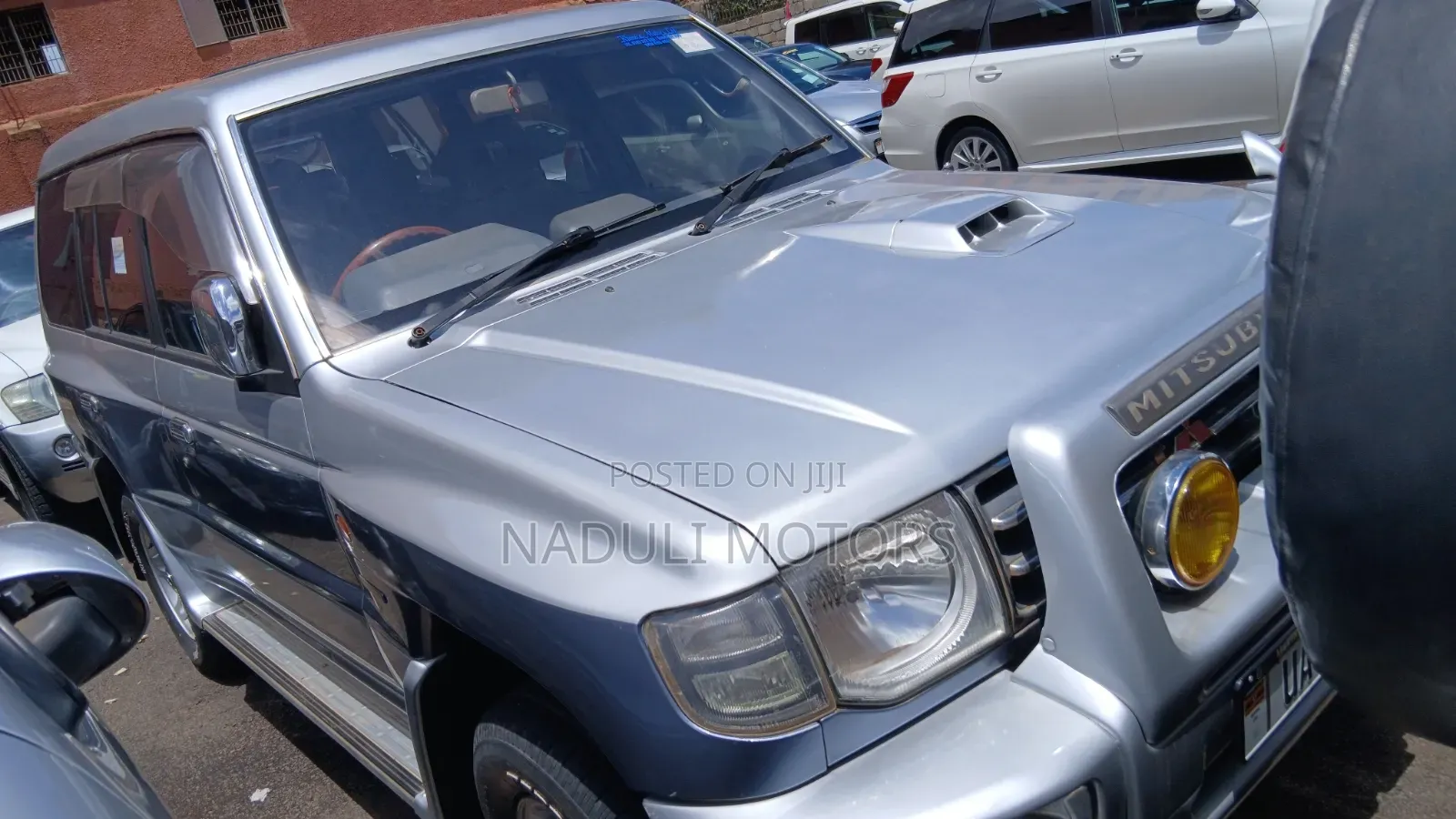 Mitsubishi Pajero 2002 Silver