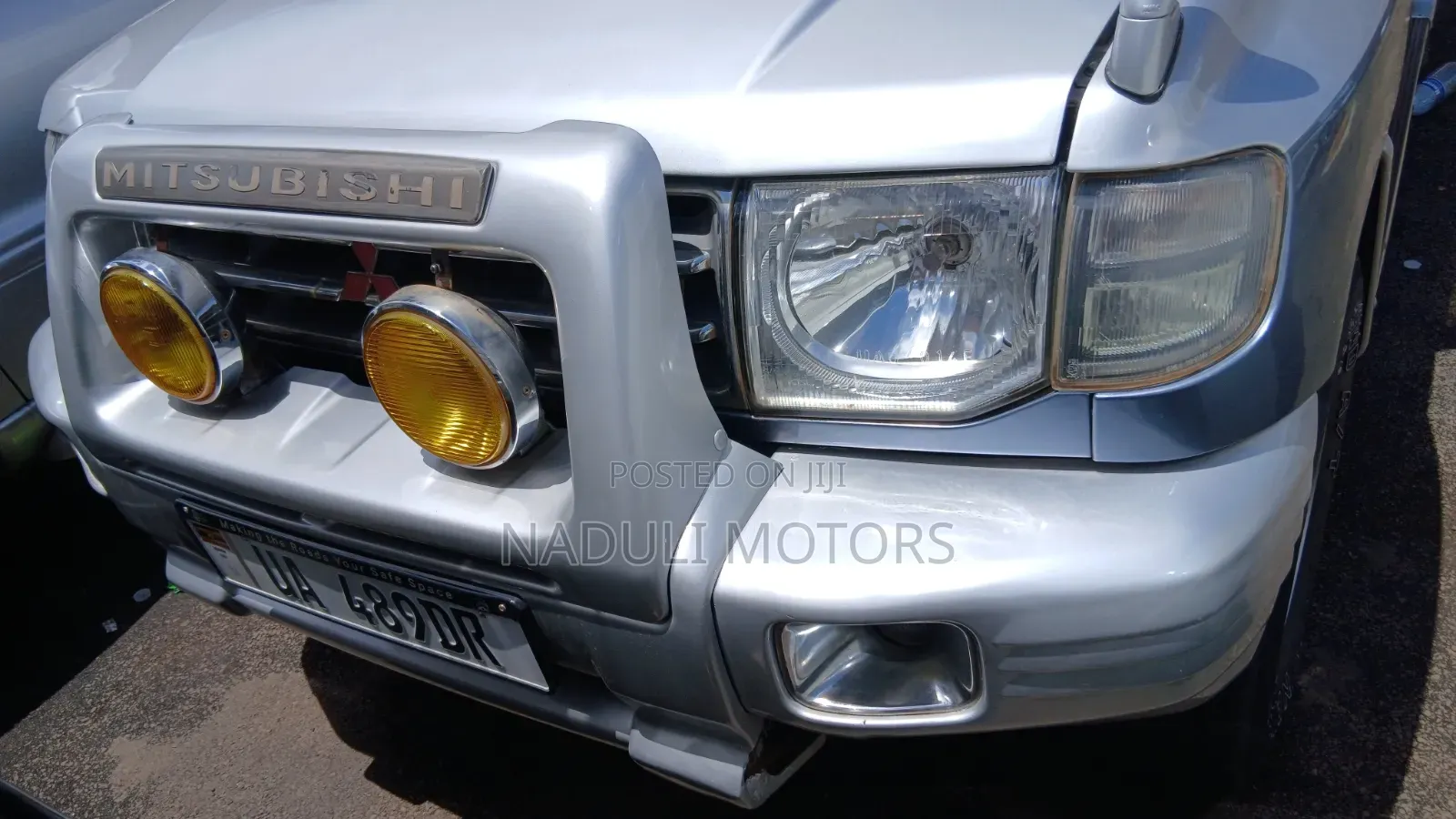 Mitsubishi Pajero 2002 Silver