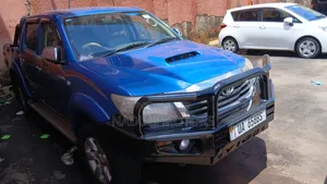 Toyota Hilux 2012 Blue