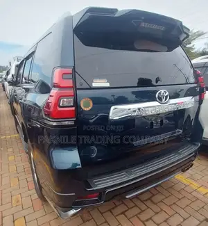 Toyota Land Cruiser Prado 2017 Blue
