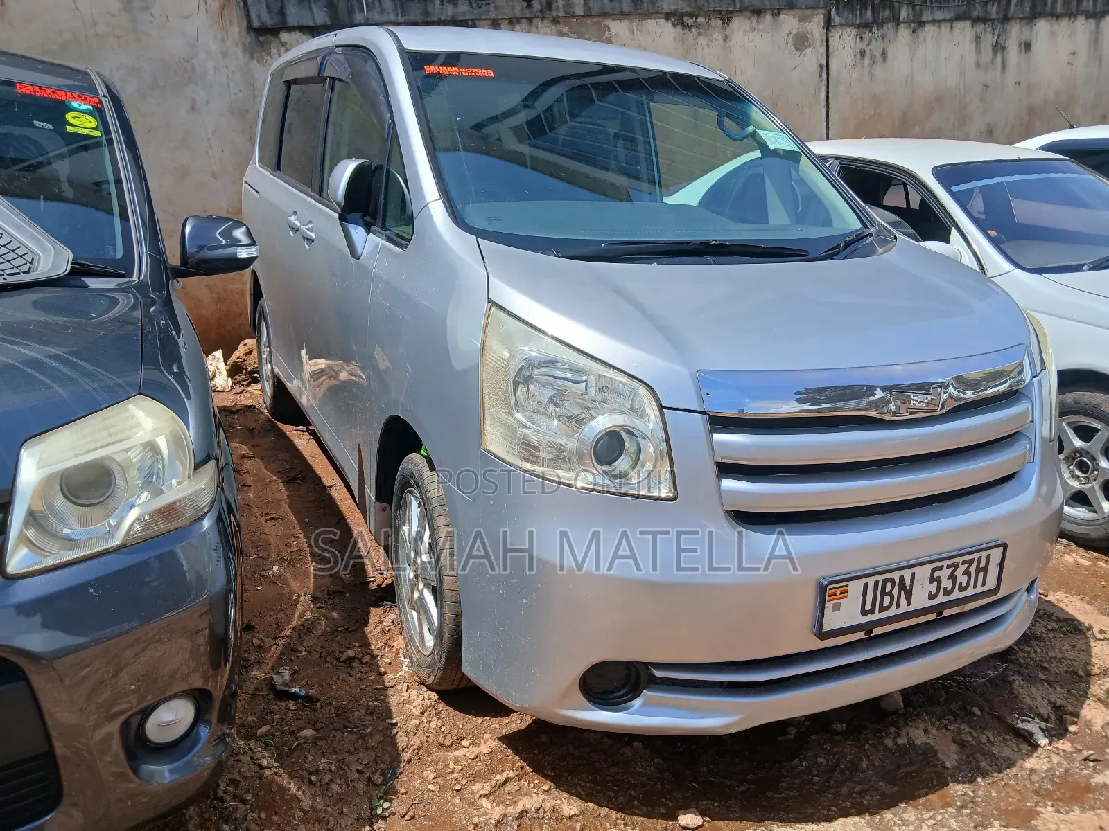 Toyota Noah 2009 Silver
