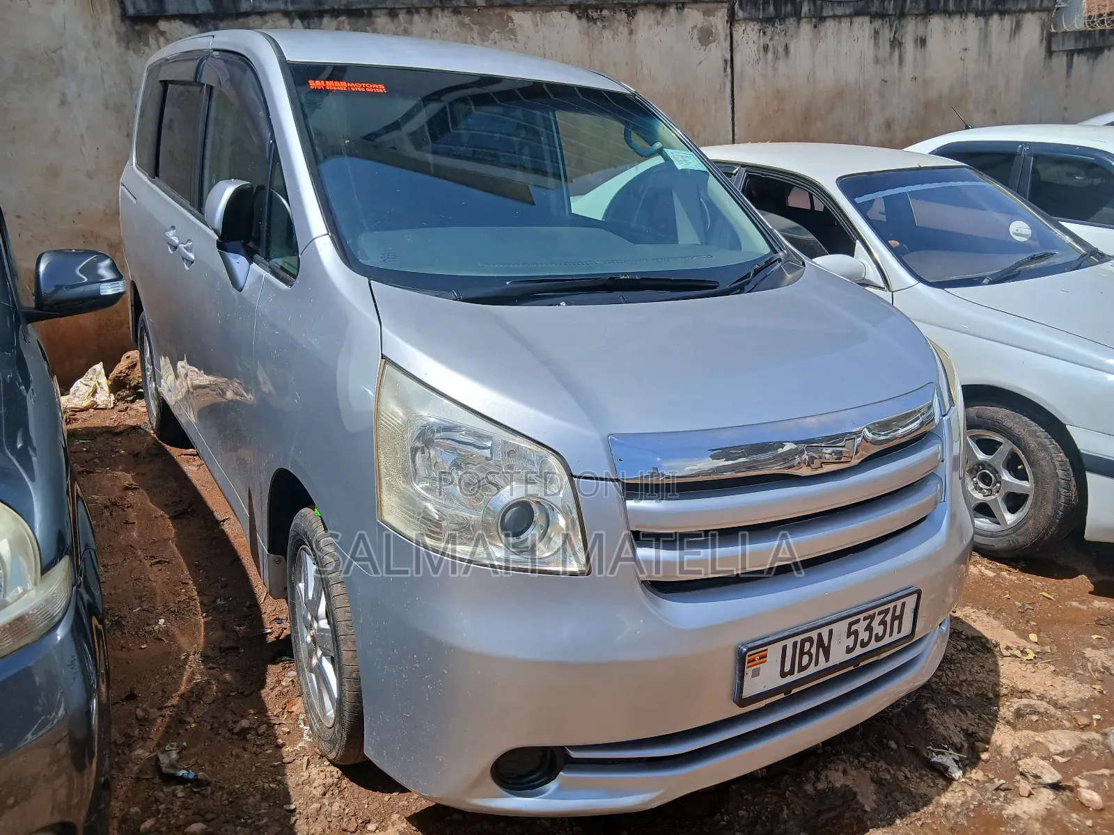 Toyota Noah 2009 Silver