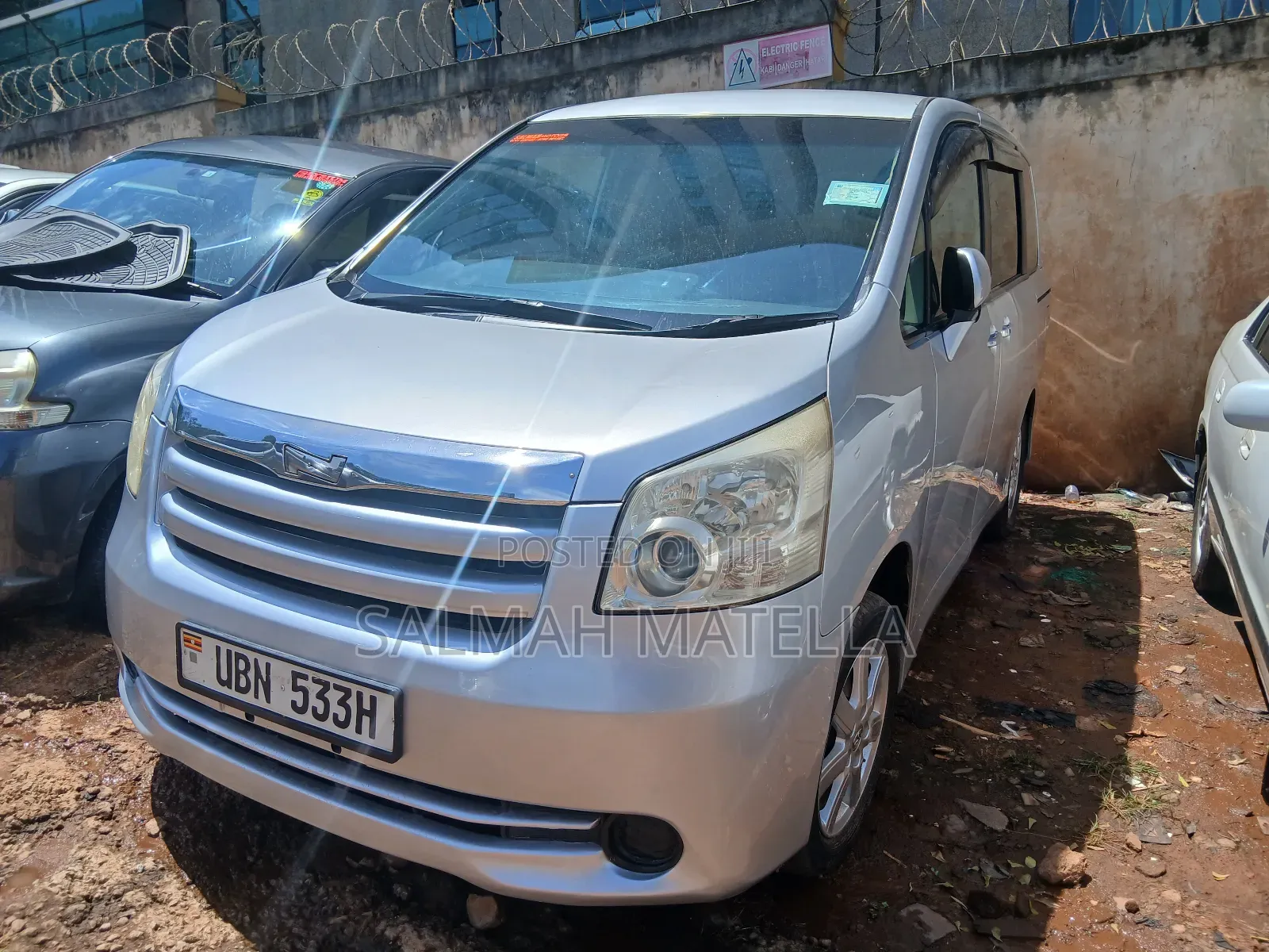 Toyota Noah 2009 Silver