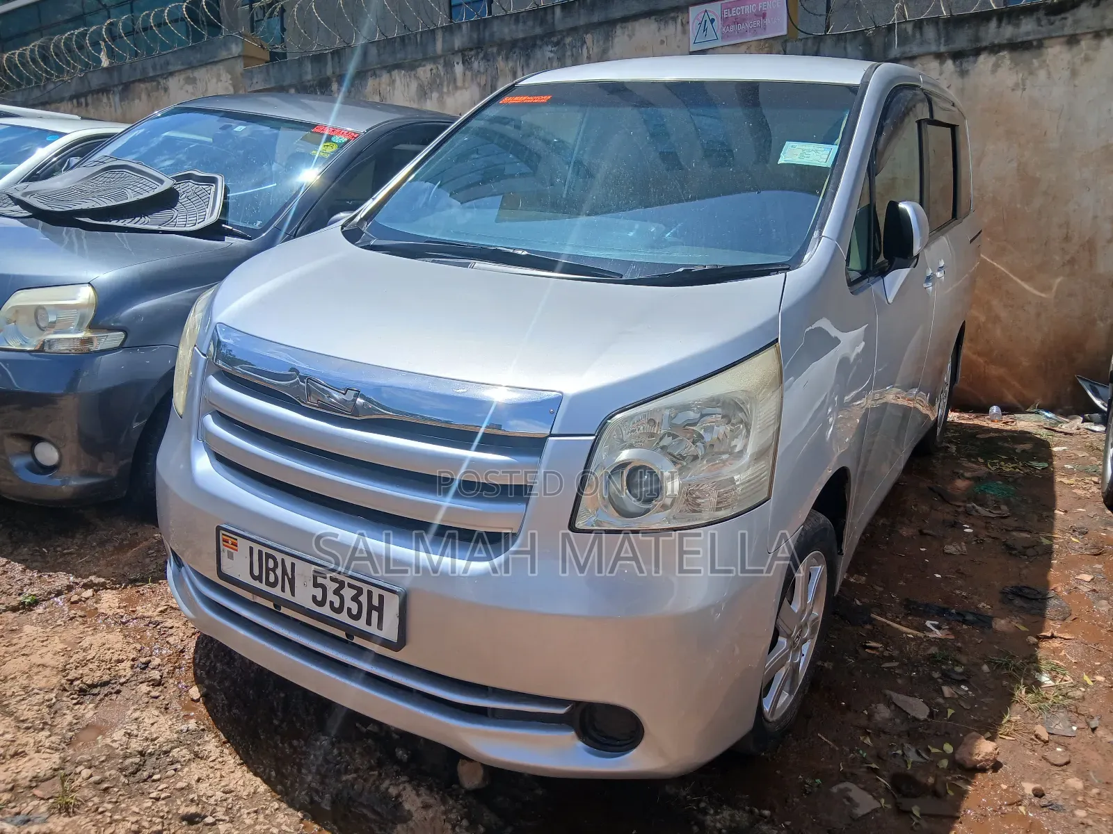 Toyota Noah 2009 Silver