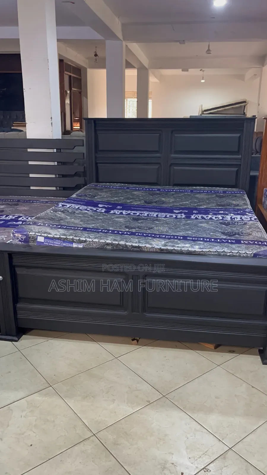 5by6 Black Mugavu Bed