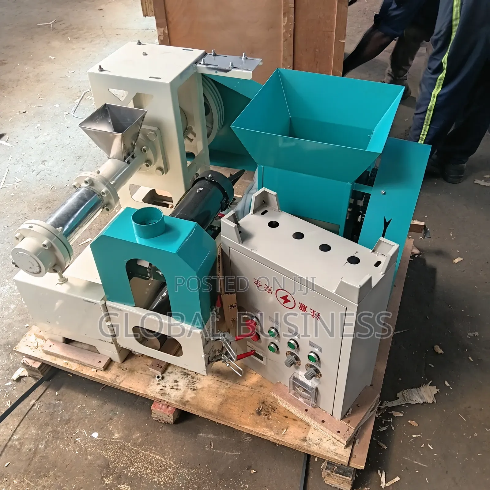 Floating Fish Extruder Machine!