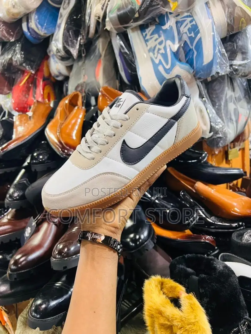 Unisex Classic Sneakers