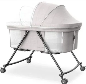 Classy Movable Baby Bed With a Net
