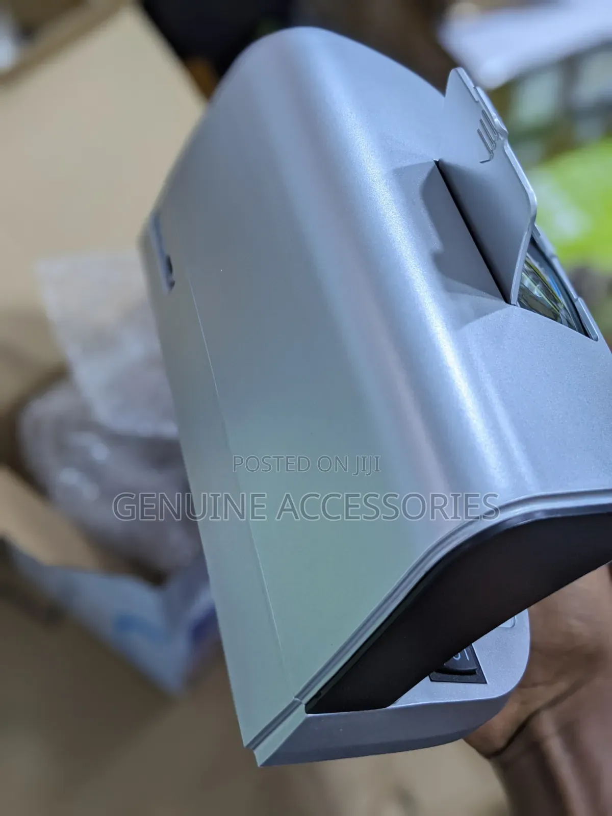 Multi-Function Counterfeit Money Detector With a Magnifier