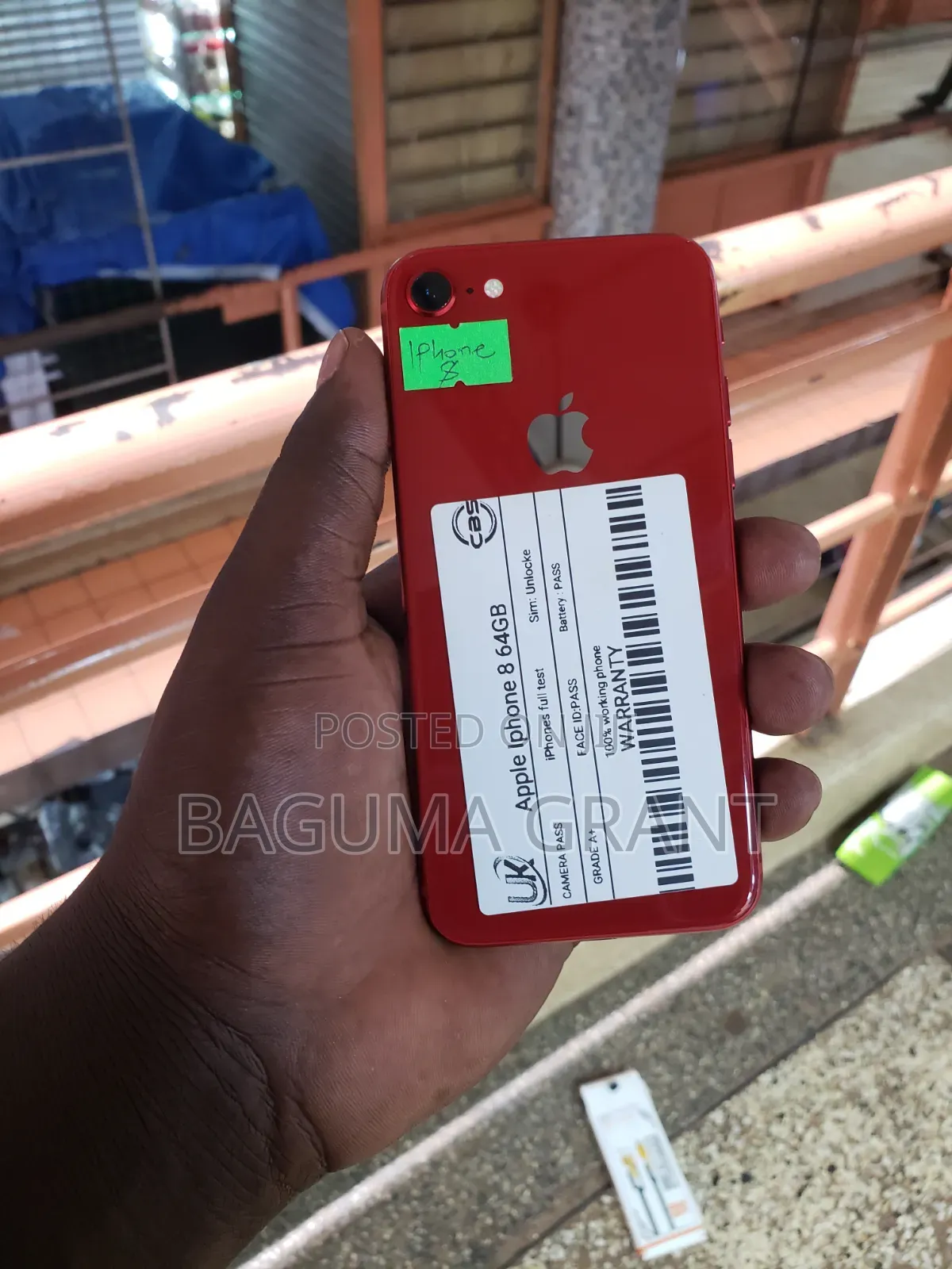 Apple iPhone 8 64 GB Red
