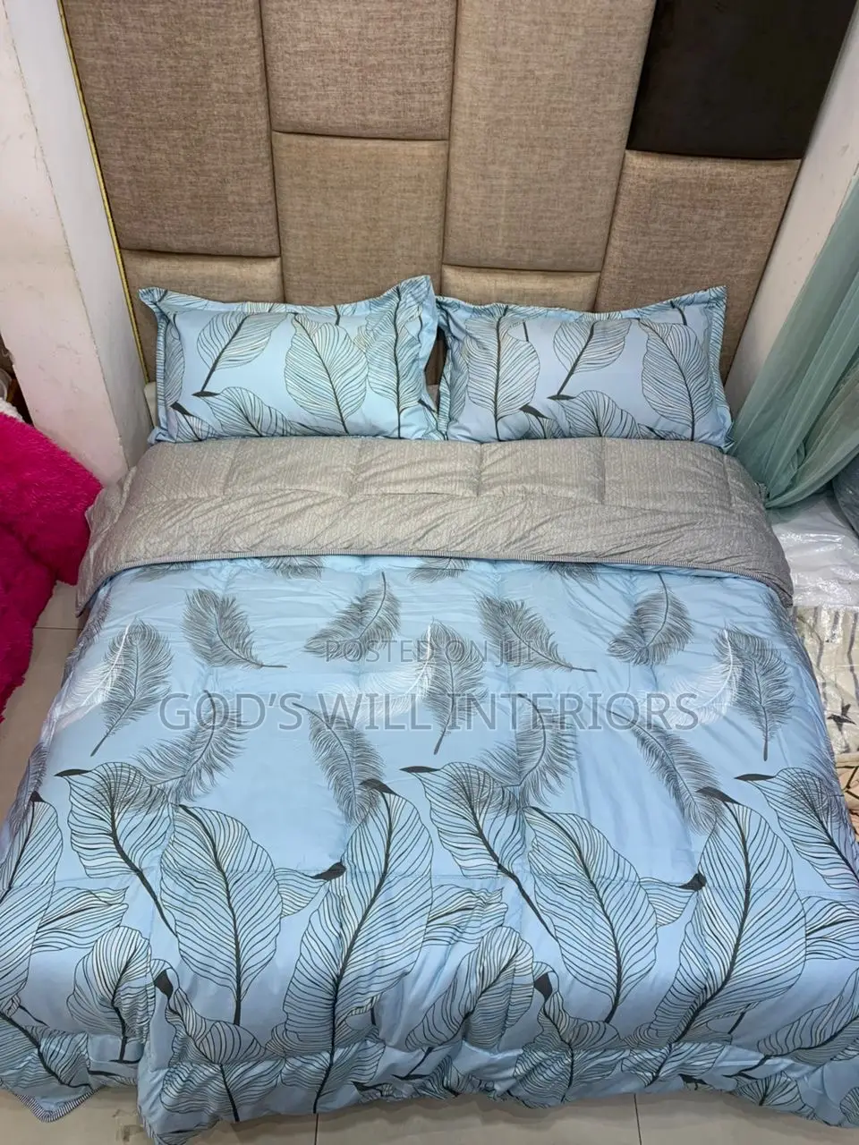 Feathers  Duvet 5 X 6