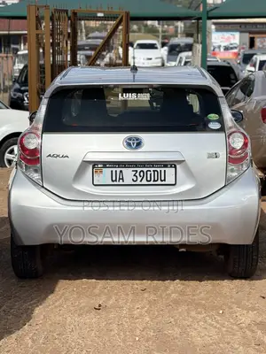 Toyota Aqua S 2014 Silver