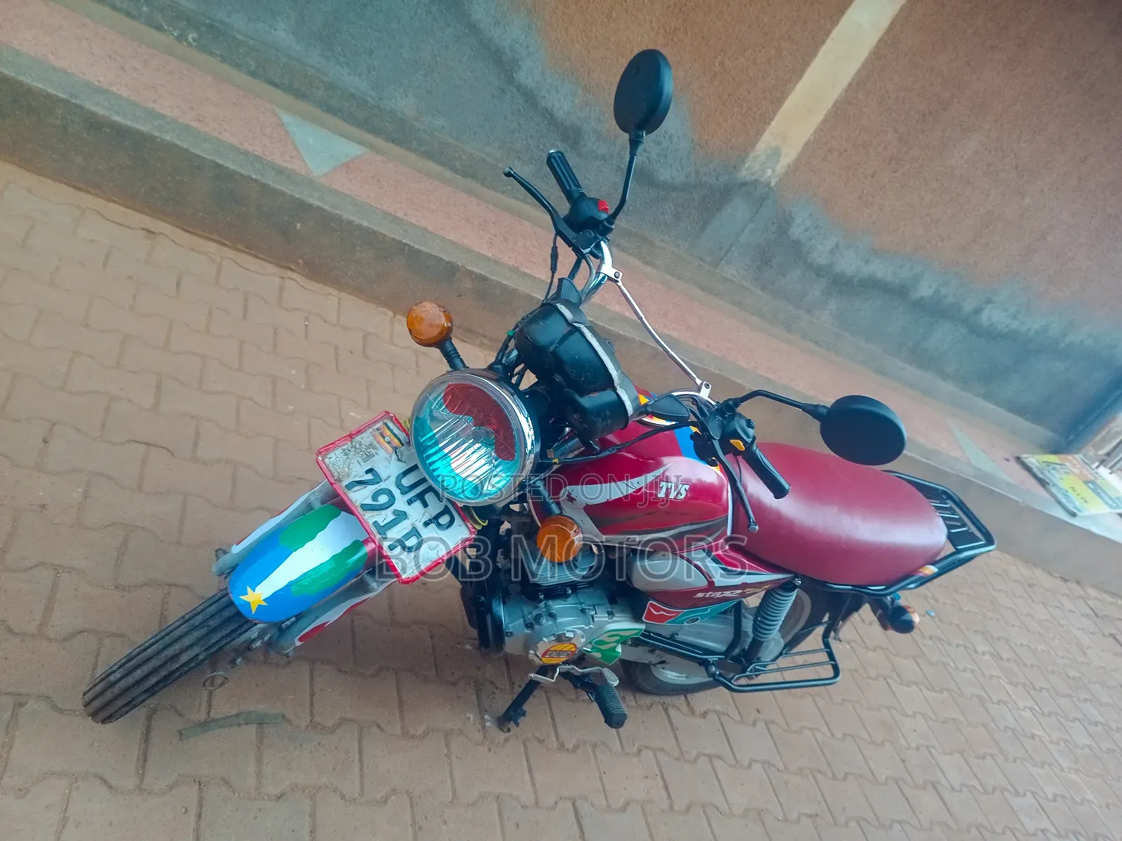 TVS HLX 125 2024 Red