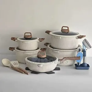 Elegant Non-stick Cookware Set With Wood-effect Accents (10 Pieces)