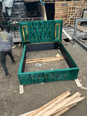 Stripped Bed