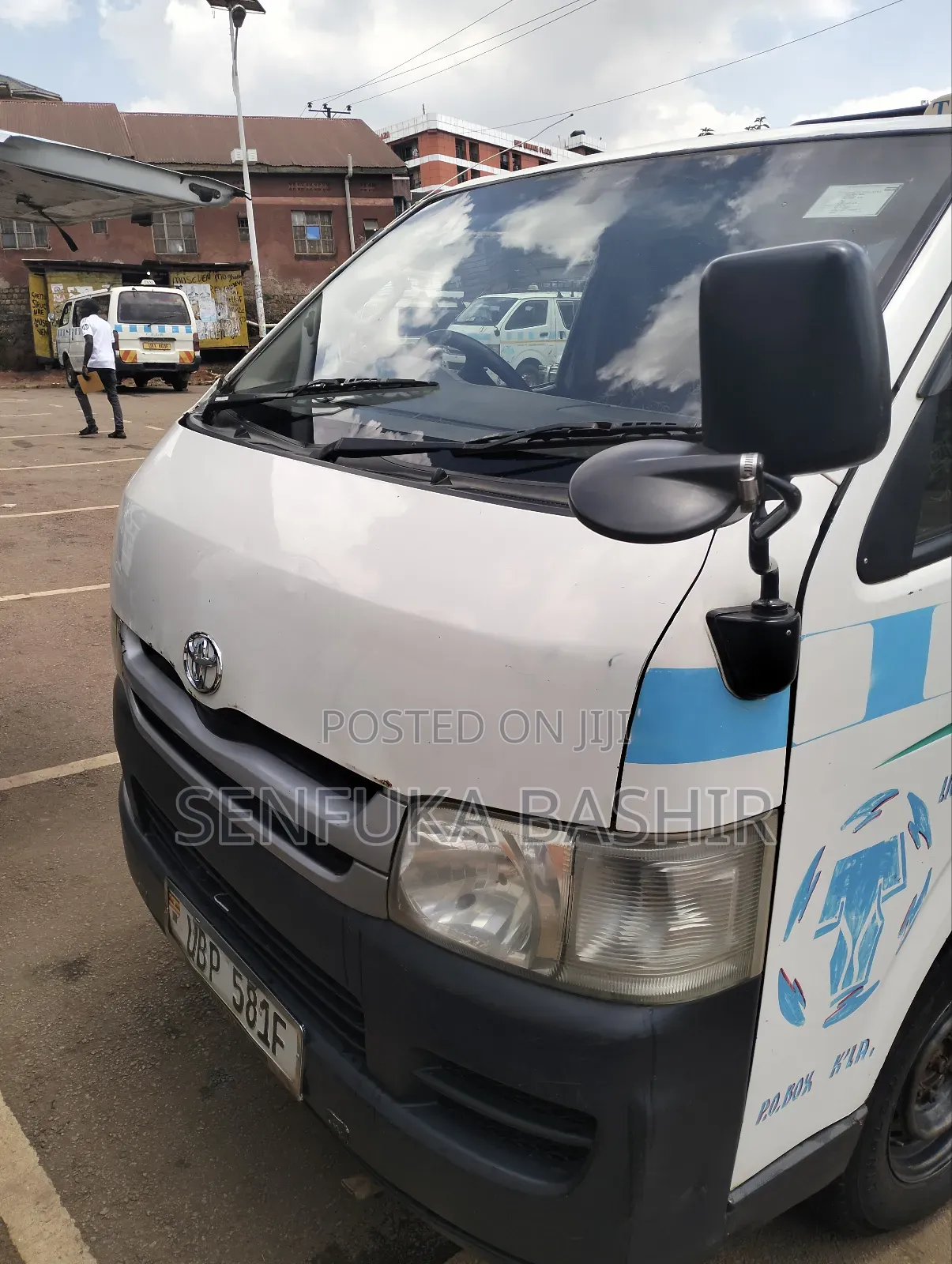 Toyota HiAce 2009 White