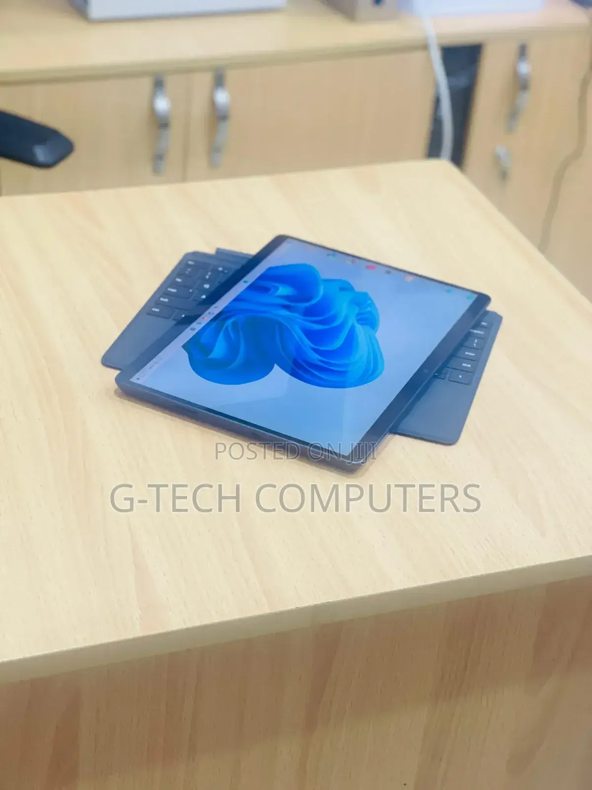New Laptop Microsoft Surface Pro 8 16GB Intel Core i7 SSD 1T