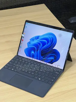New Laptop Microsoft Surface Pro 8 16GB Intel Core i7 SSD 1T