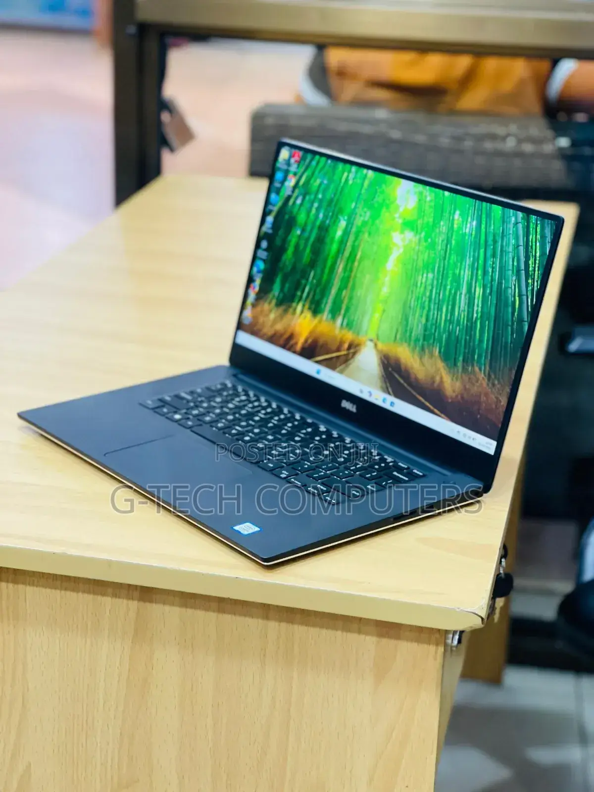 New Laptop Dell Precision 5520 8GB Intel Core i7 SSD 256GB