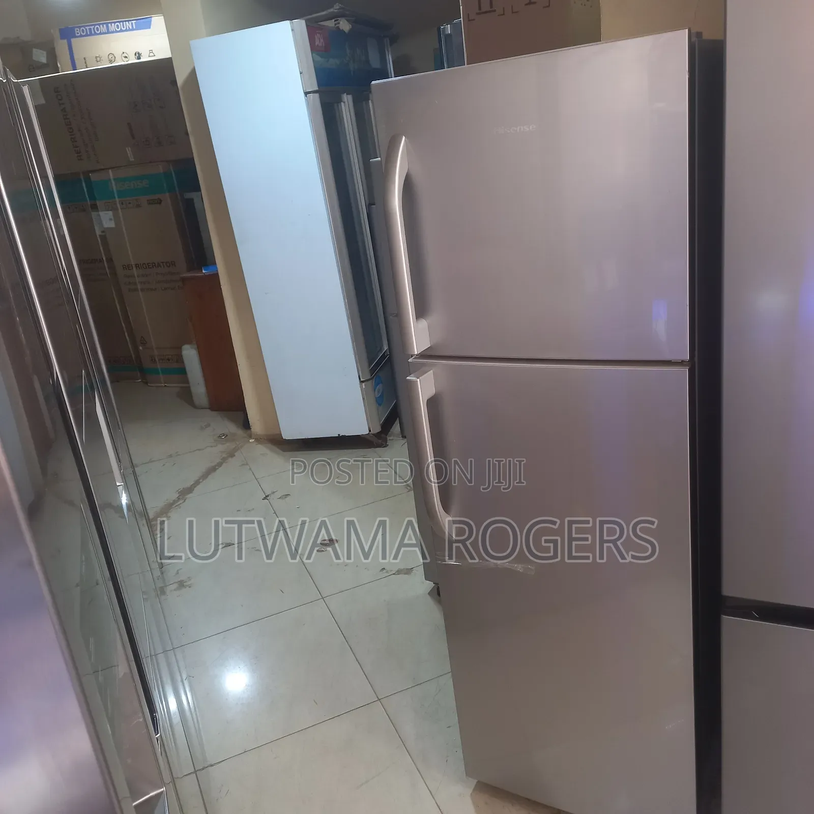 Hisense Fridge 328ltrs