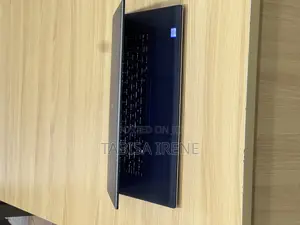New Laptop Dell Precision 5520 8GB Intel Core i5 SSD 256GB