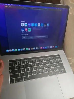 Laptop Apple MacBook Pro 2016 16GB Intel Core i7 SSD 512GB