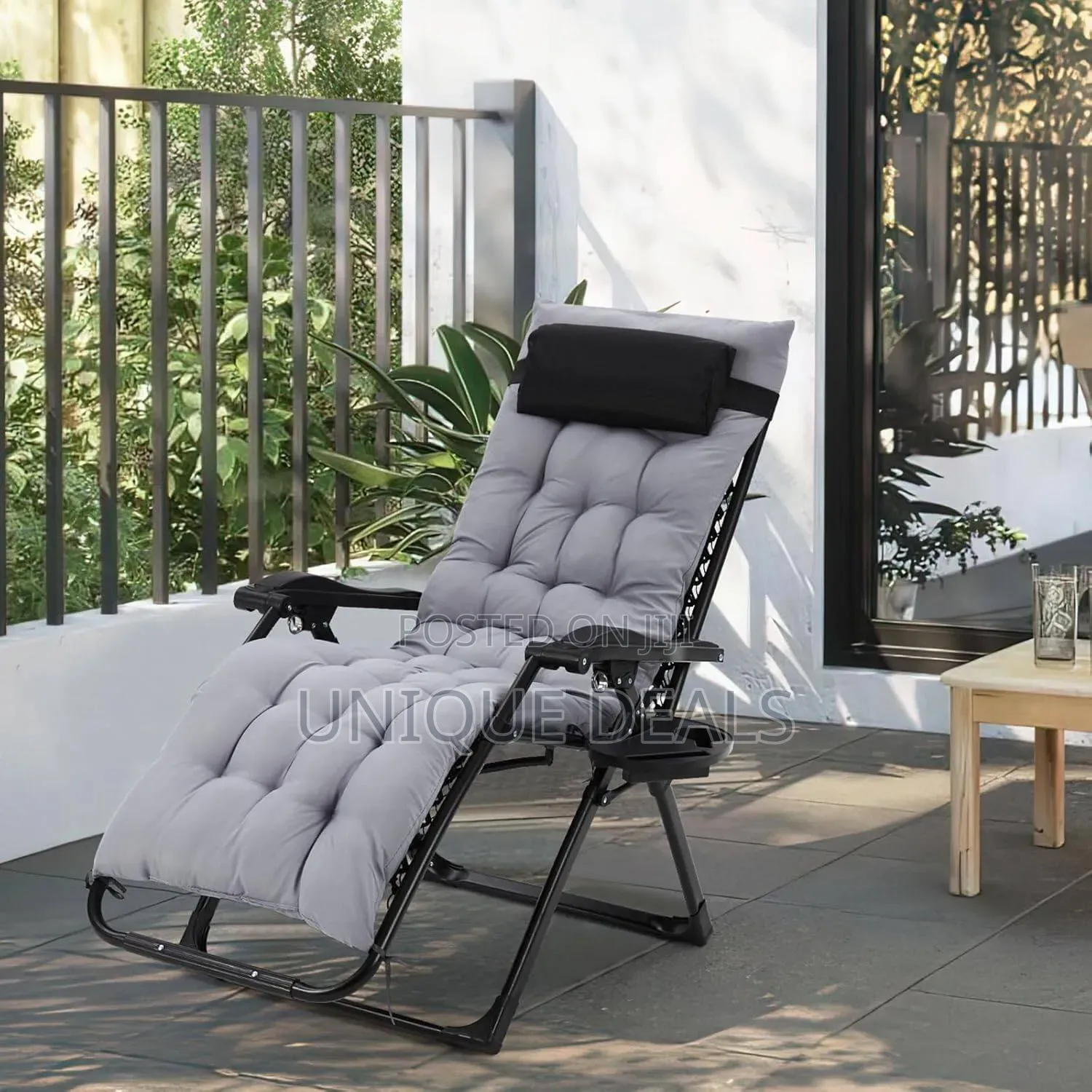 Zero Gravity Chair, Outdoor Foldable Padded Lounge Chair