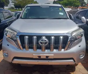 Toyota Land Cruiser Prado 2016 Silver