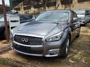 Nissan Fuga 2017 Gray