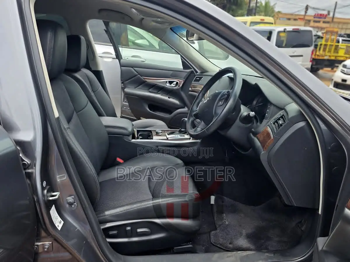 Nissan Fuga 2017 Gray
