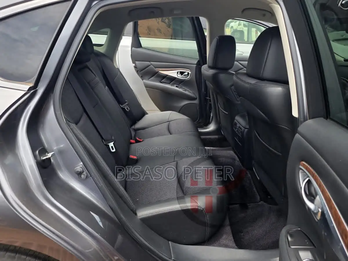 Nissan Fuga 2017 Gray