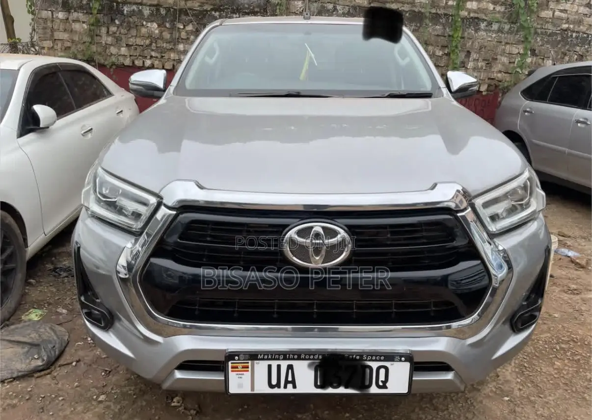 Toyota Hilux 2020 Silver
